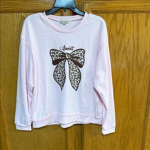 Goddess Pale Pink Sweatshirt with Leopard Bow Graphic